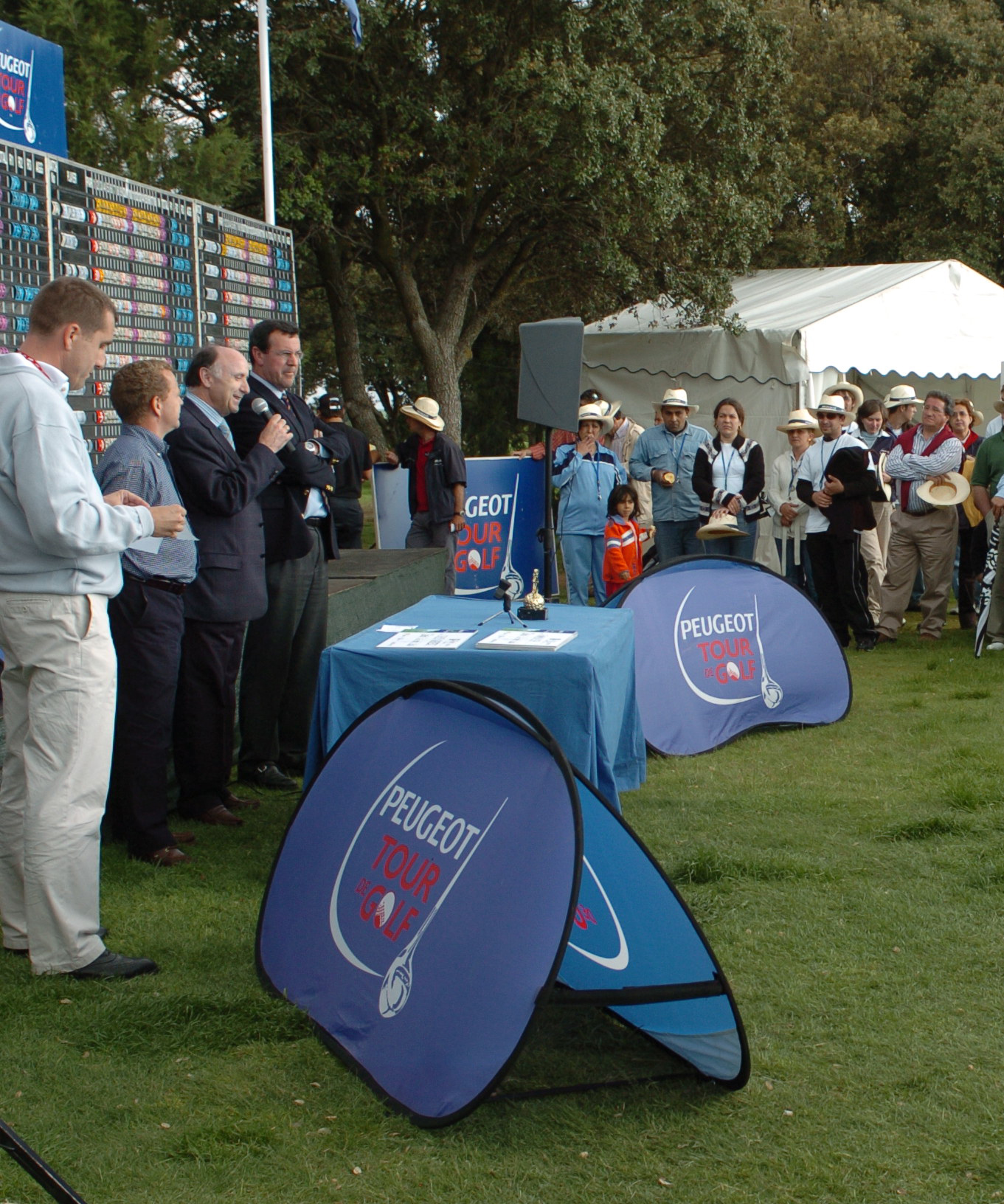 Golf Lerma acoge torneos profesionales y eventos de prestigio.